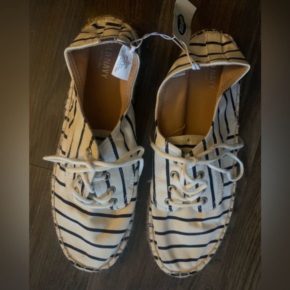 NWT Nautical Sneakers - Picture 4 of 4